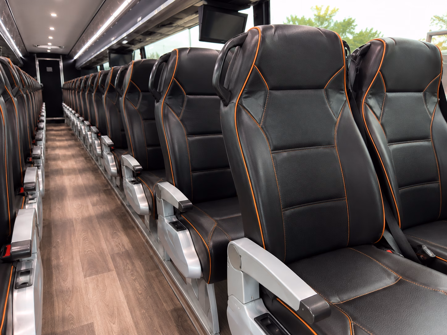 how the distance and duration of your trip affect charter bus rates
