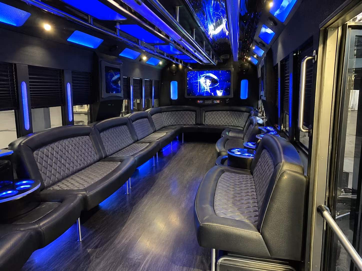 quincy 28 passenger party bus interior