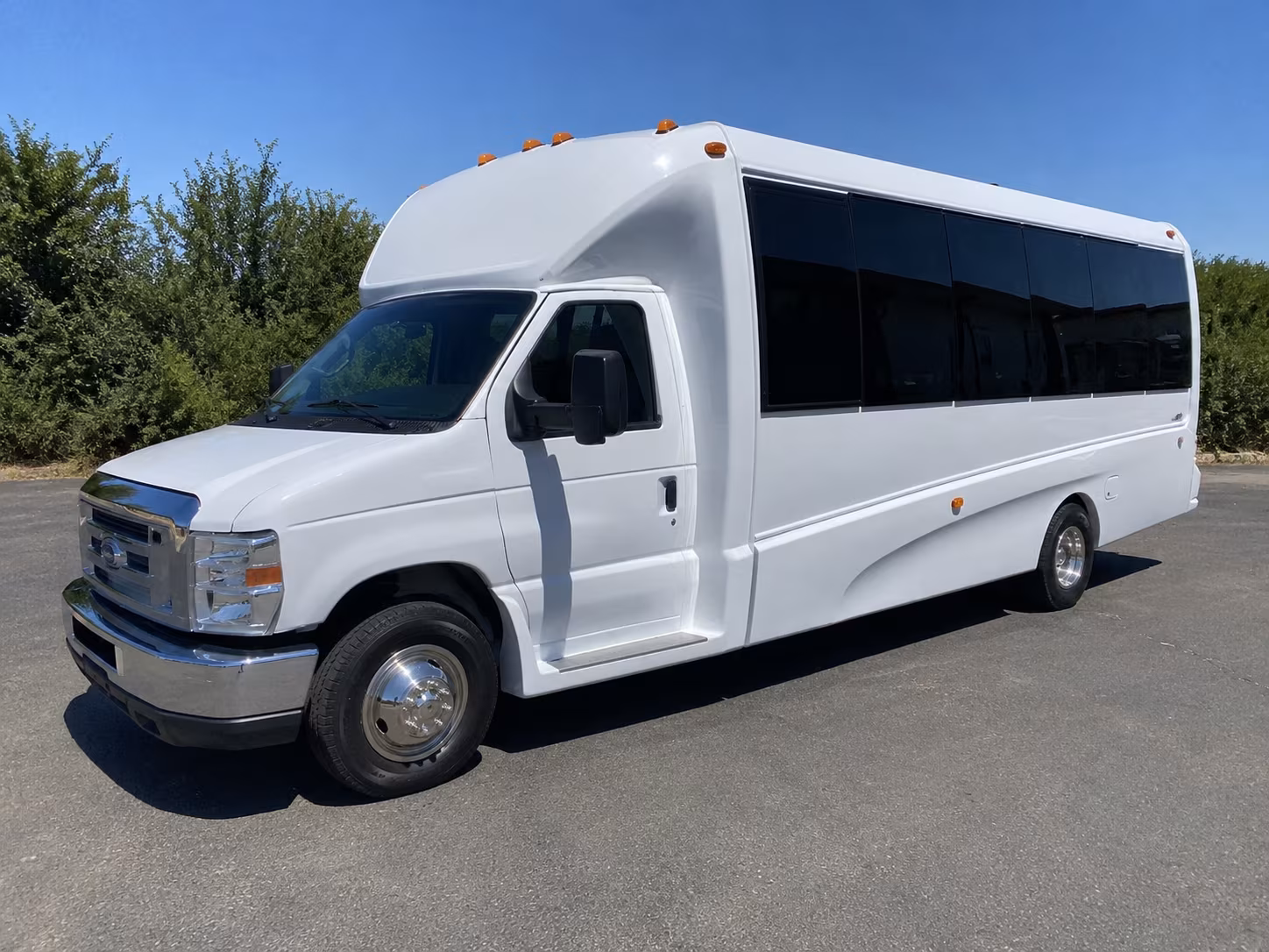 quincy concert party bus rental